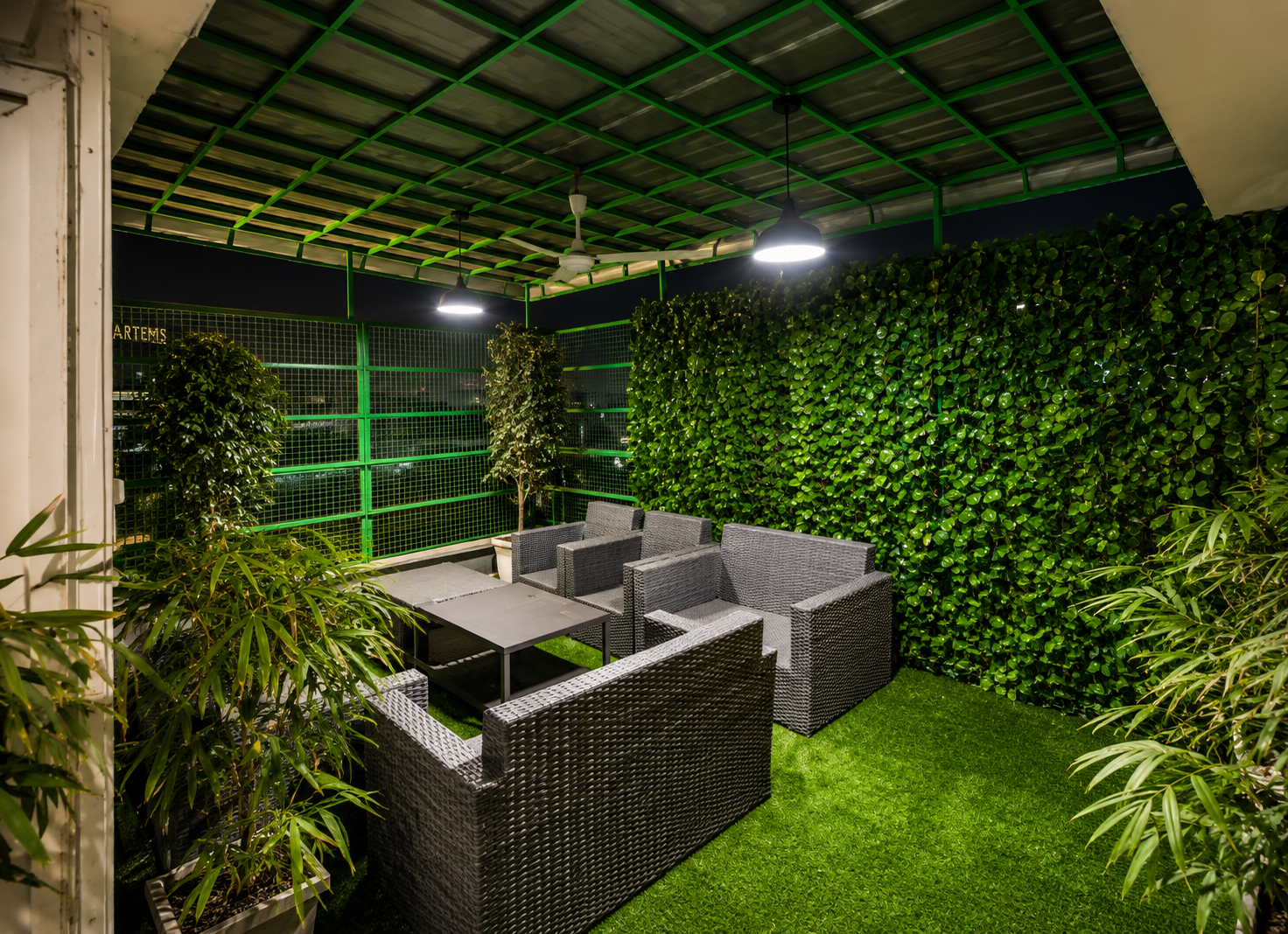 outdoor lounge